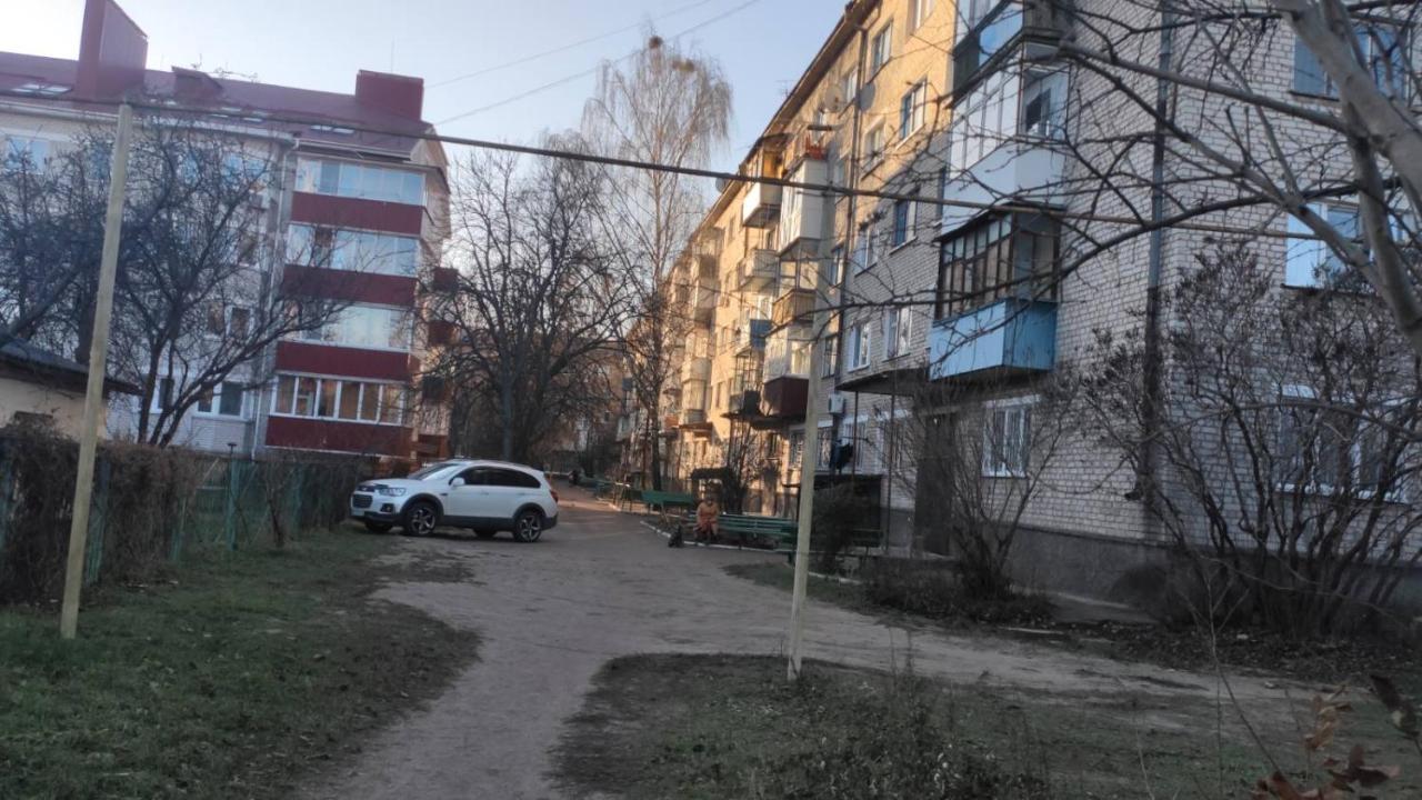 2-Х Комнатная Квартира Korosten Ngoại thất bức ảnh